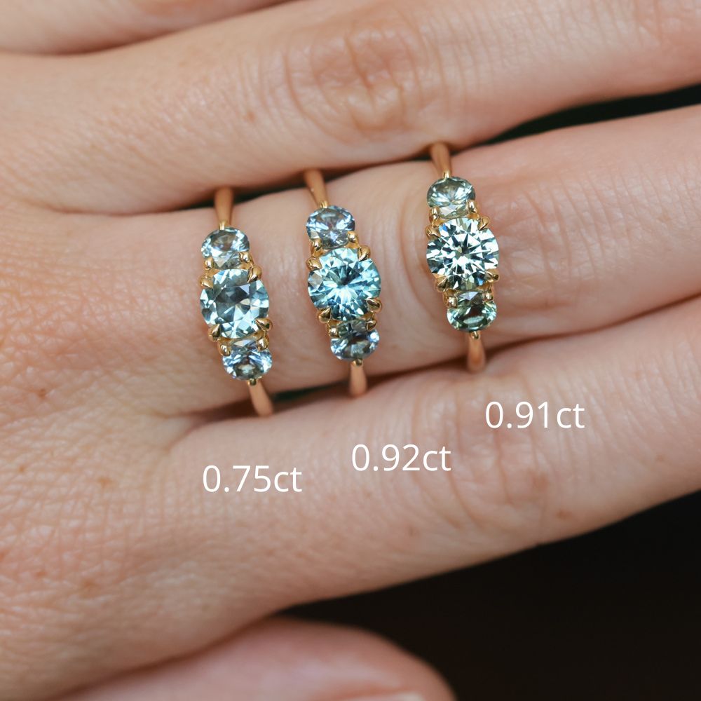 0.92ct Unheated Teal Montana Sapphire and Montana Sapphire Side Three Stone Ring in 14k Yellow Gold