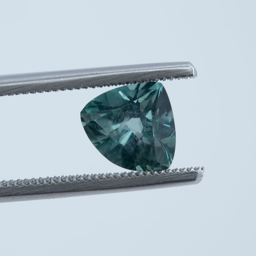 2.57CT TRILLION MONTANA SAPPHIRE, COLOR CHANGING TEAL TO PURPLE GREY, UNTREATED, 9.29X8.31MM