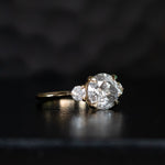 Round Diamond Three Stone Ring - Setting