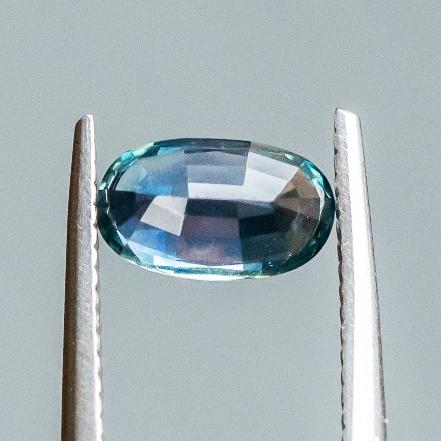 1.22CT OVAL MONTANA SAPPHIRE, TEAL TO OCEAN BLUE, 8.07X4.82X3.25MM