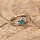 Round Diamond Three Stone Ring - Setting