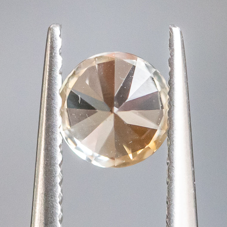 0.74CT ROUND MONTANA SAPPHIRE, PARTI PEACH PINK, 5.07X3.90MM, UNTREATED