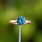 Flat 4-Prong Solitaire, Stackable - Setting
