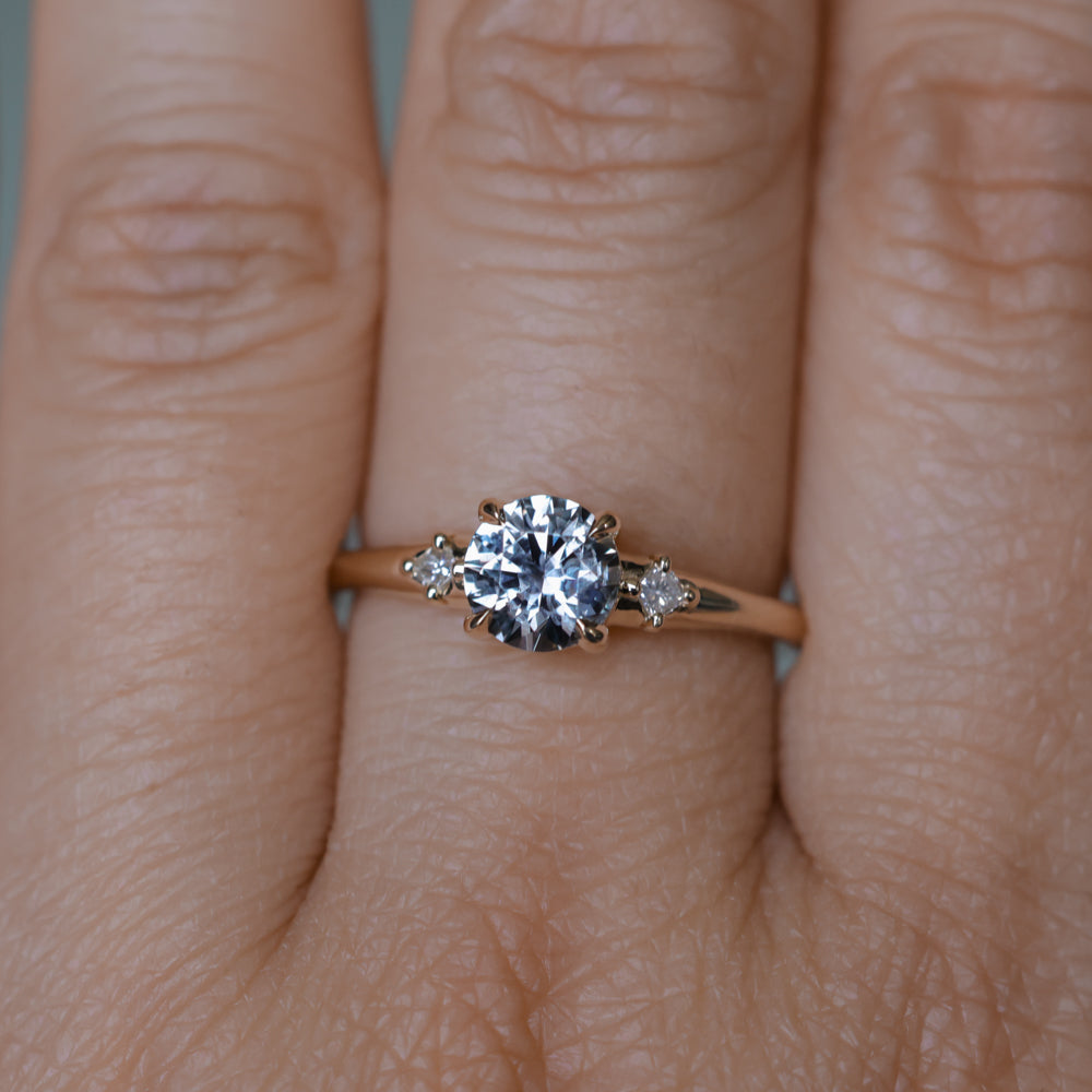 0.98ct Round Color Shifting Untreated Montana Sapphire and Princess Cut Diamond Rapids Low Profile Ring in 14k Yellow Gold