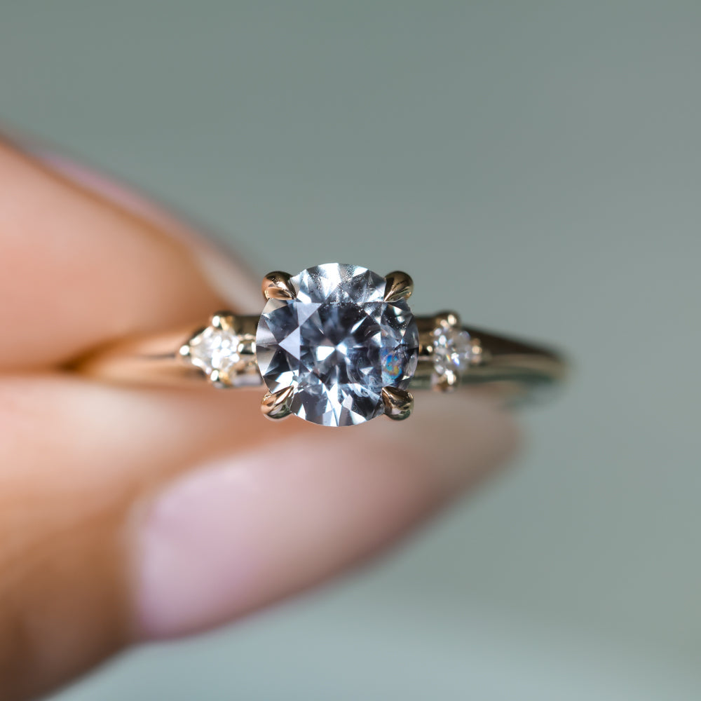 0.98ct Round Color Shifting Untreated Montana Sapphire and Princess Cut Diamond Rapids Low Profile Ring in 14k Yellow Gold