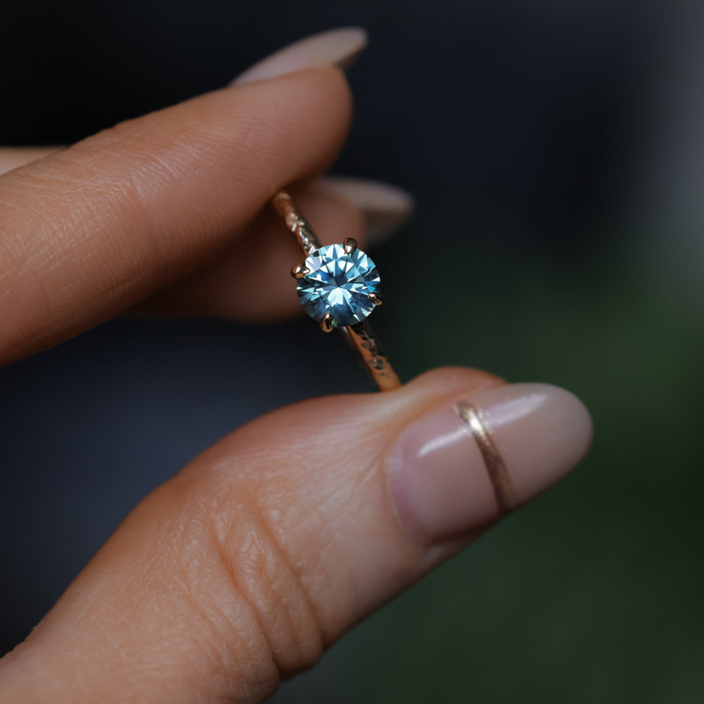 1.13ct Round Precision Blue Montana Sapphire Evergreen Carved 4 Prong Solitaire in 14k Yellow Gold