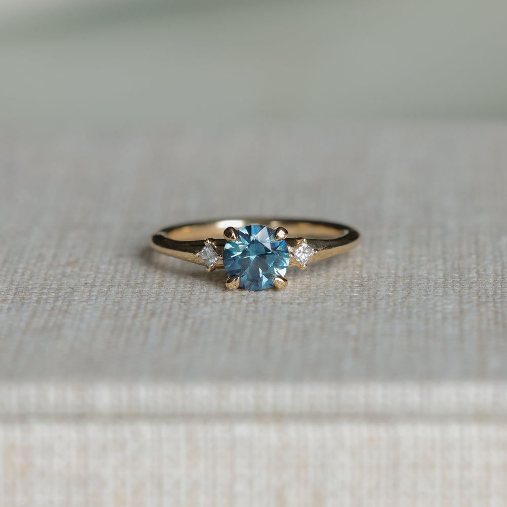 1.03ct Round Montana Sapphire and Princess Cut Diamond Rapids Low Profile Ring in 14k Yellow Gold