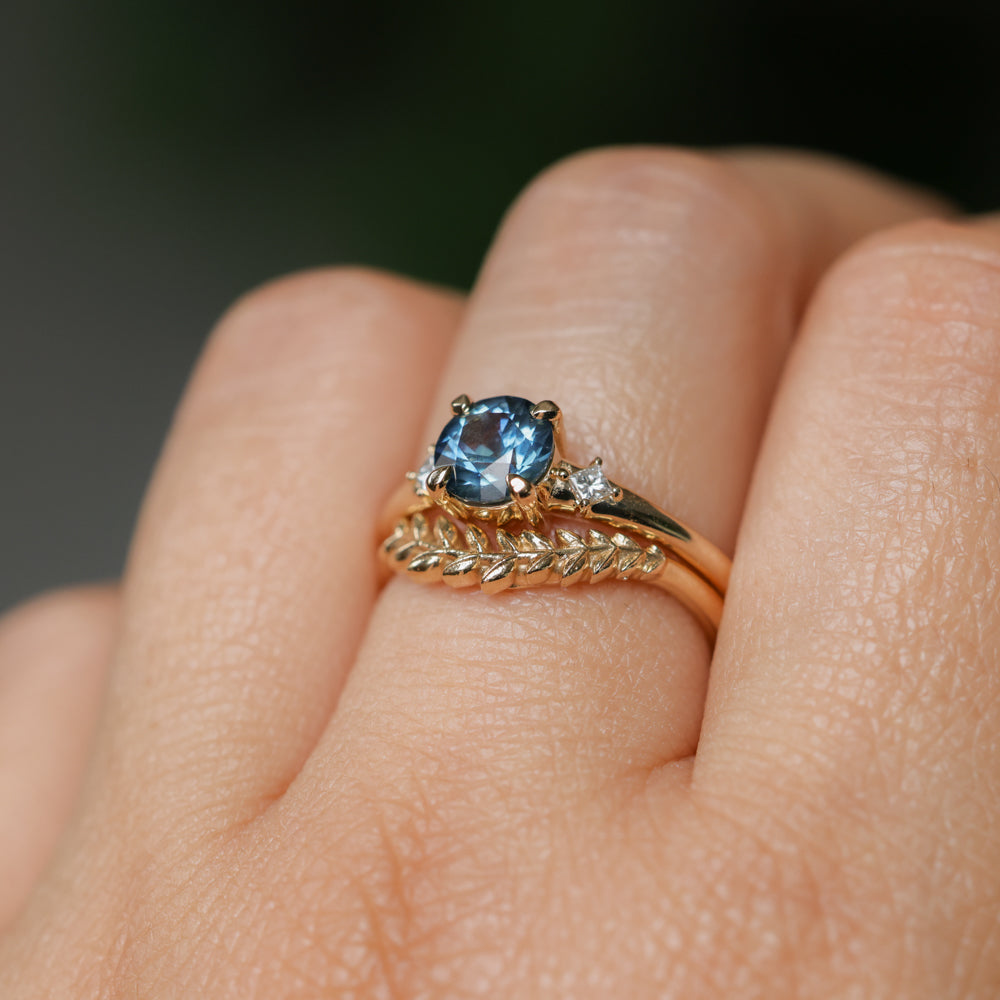 1.03ct Round Montana Sapphire and Princess Cut Diamond Rapids Low Profile Ring in 14k Yellow Gold