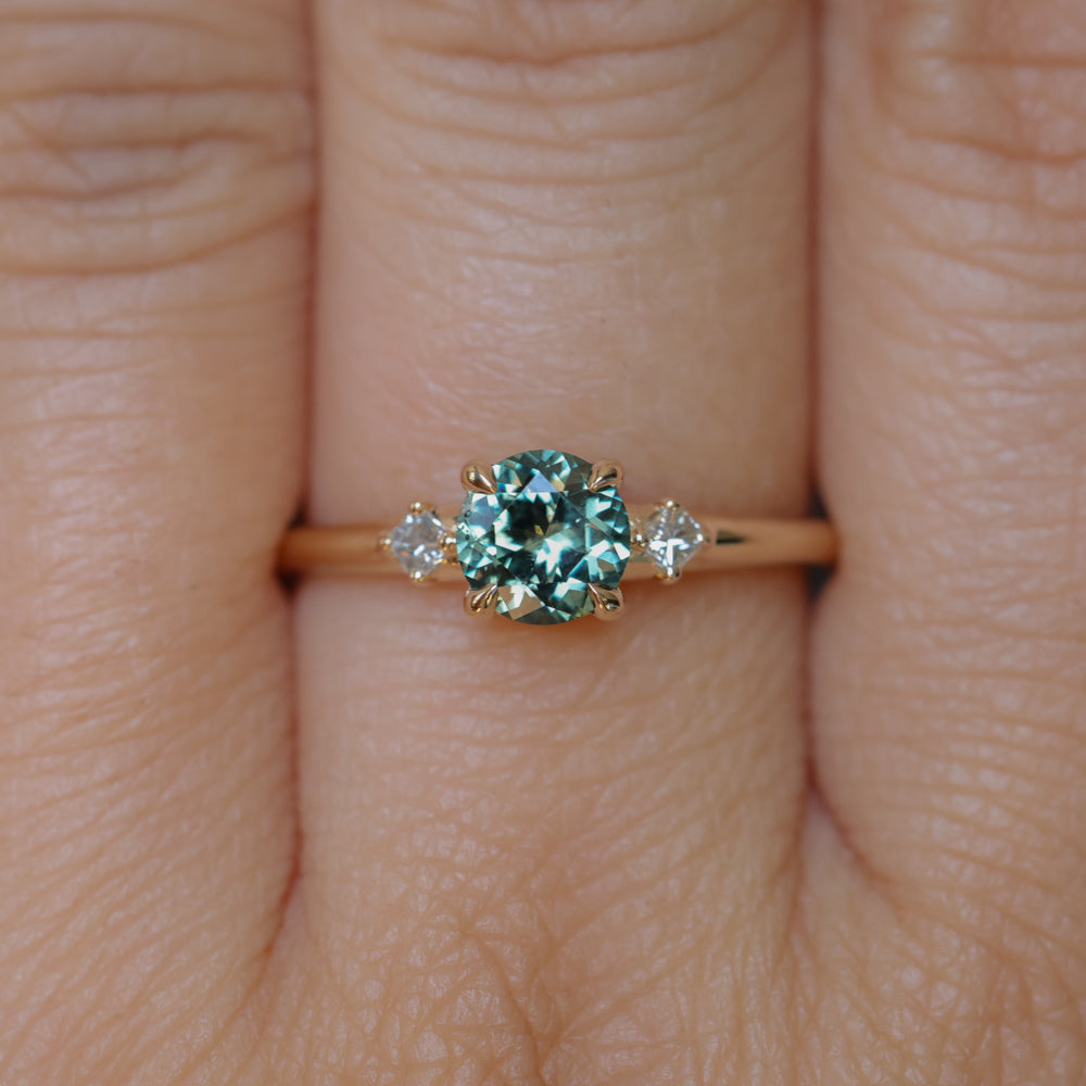 0.80ct Round Montana Sapphire and Princess Cut Diamond Rapids Low Profile Ring in 14k Yellow Gold