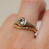 0.85ct Bicolor Round Montana Sapphire Low Profile 4 Prong Signet Solitaire in 14k Yellow Gold