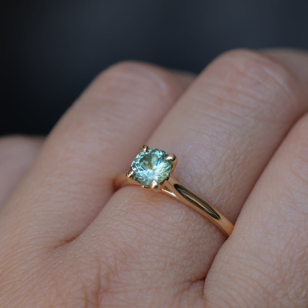 0.78ct Round Seafoam Teal Green Montana Sapphire Four Prong Lotus Solitaire in 14k Yellow Gold