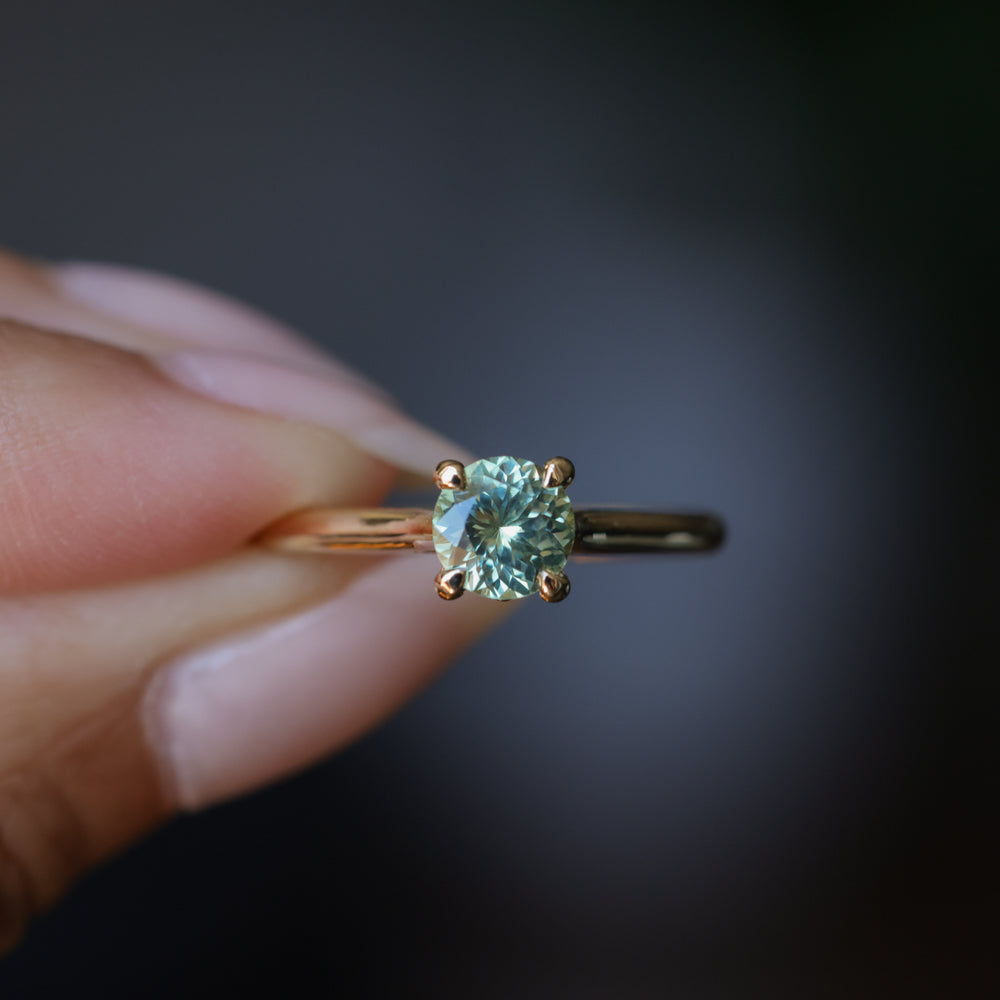 0.78ct Round Seafoam Teal Green Montana Sapphire Four Prong Lotus Solitaire in 14k Yellow Gold