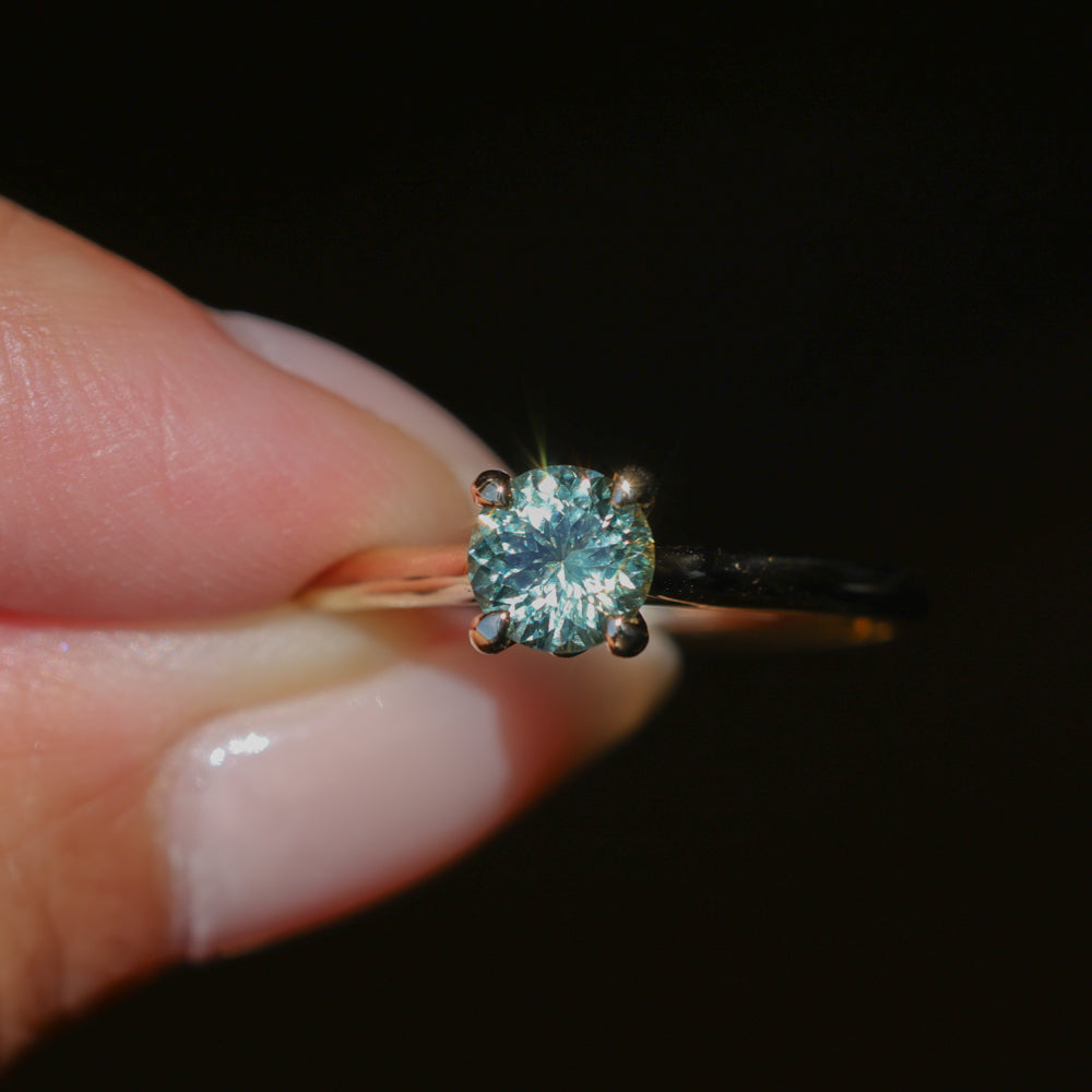 0.78ct Round Seafoam Teal Green Montana Sapphire Four Prong Lotus Solitaire in 14k Yellow Gold