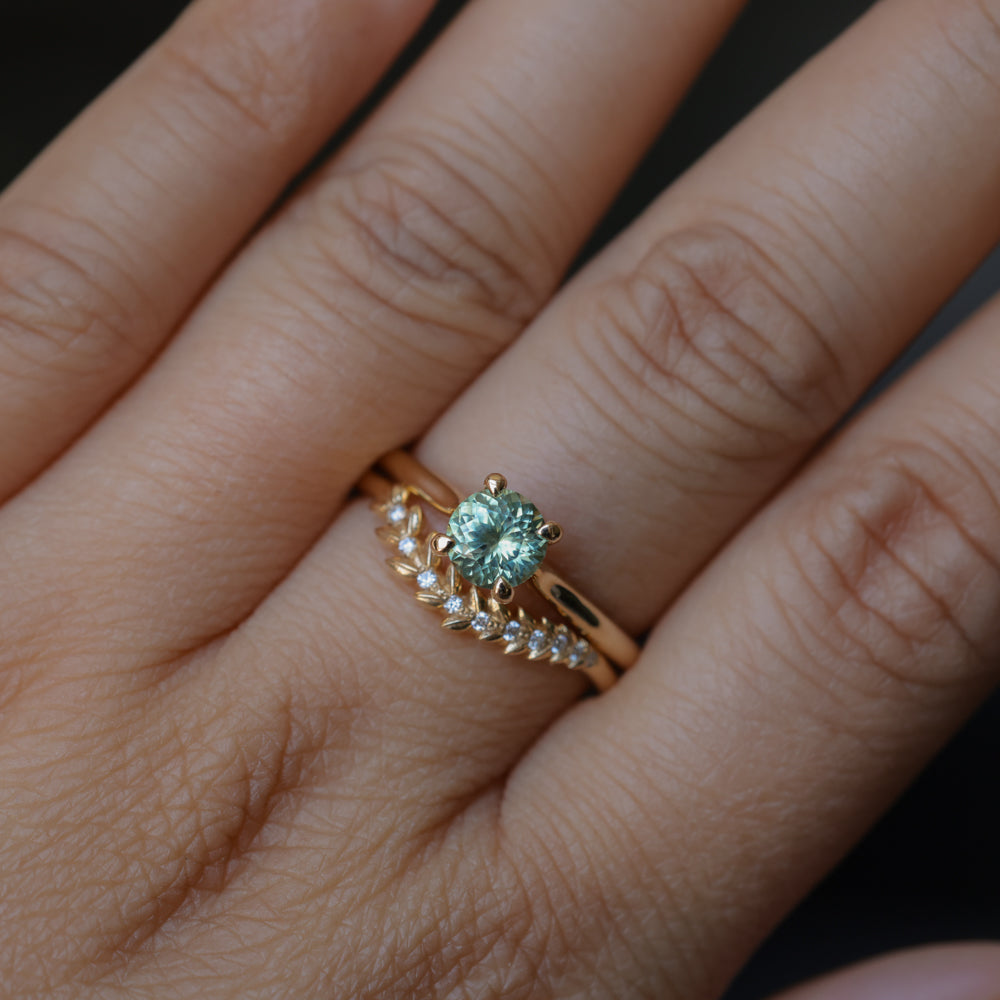 0.78ct Round Seafoam Teal Green Montana Sapphire Four Prong Lotus Solitaire in 14k Yellow Gold