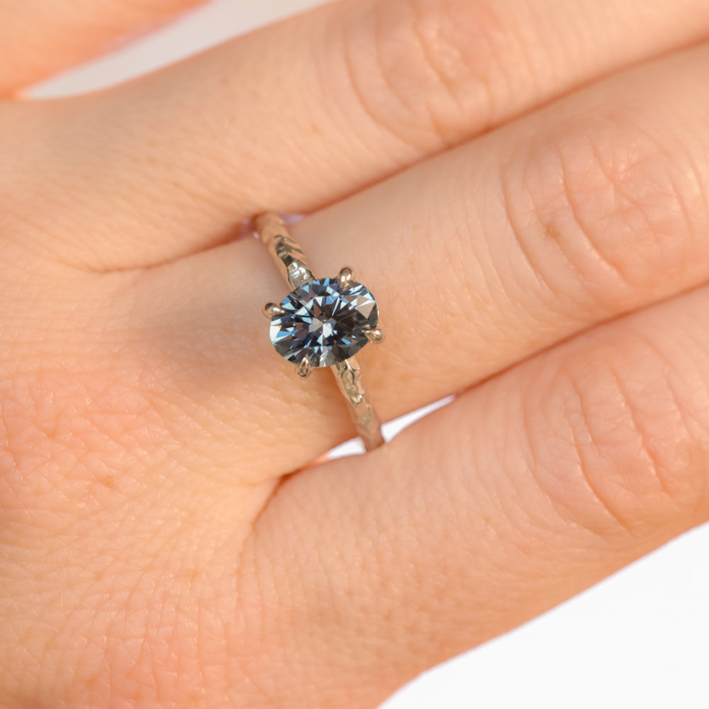 1.67ct Untreated Montana Sapphire Evergreen Carved 4 Prong Solitaire in Platinum