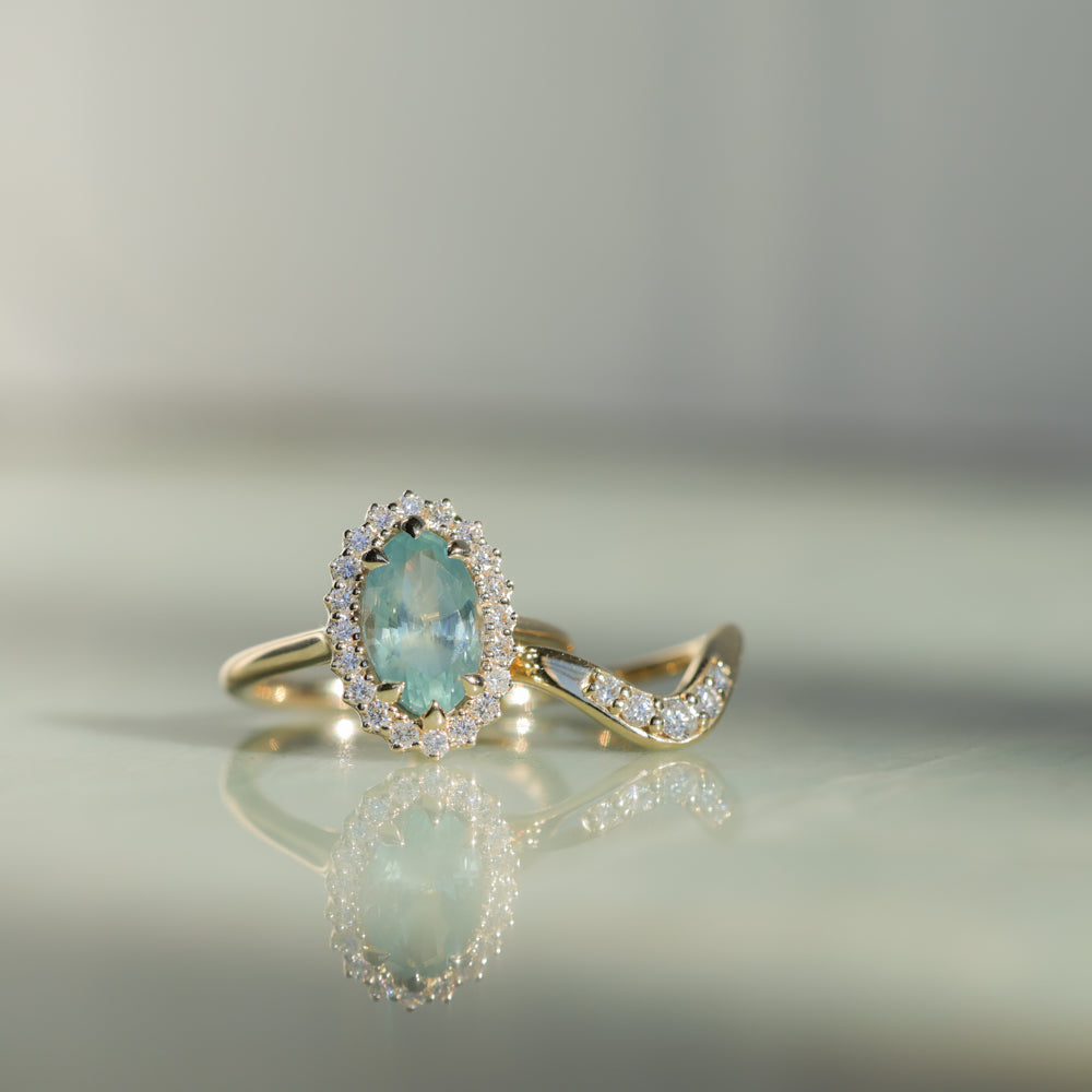 2.54ct Untreated Montana Sapphire Antique-Style Low Profile Diamond Halo Ring in 14k Yellow Gold- Appraised Stone