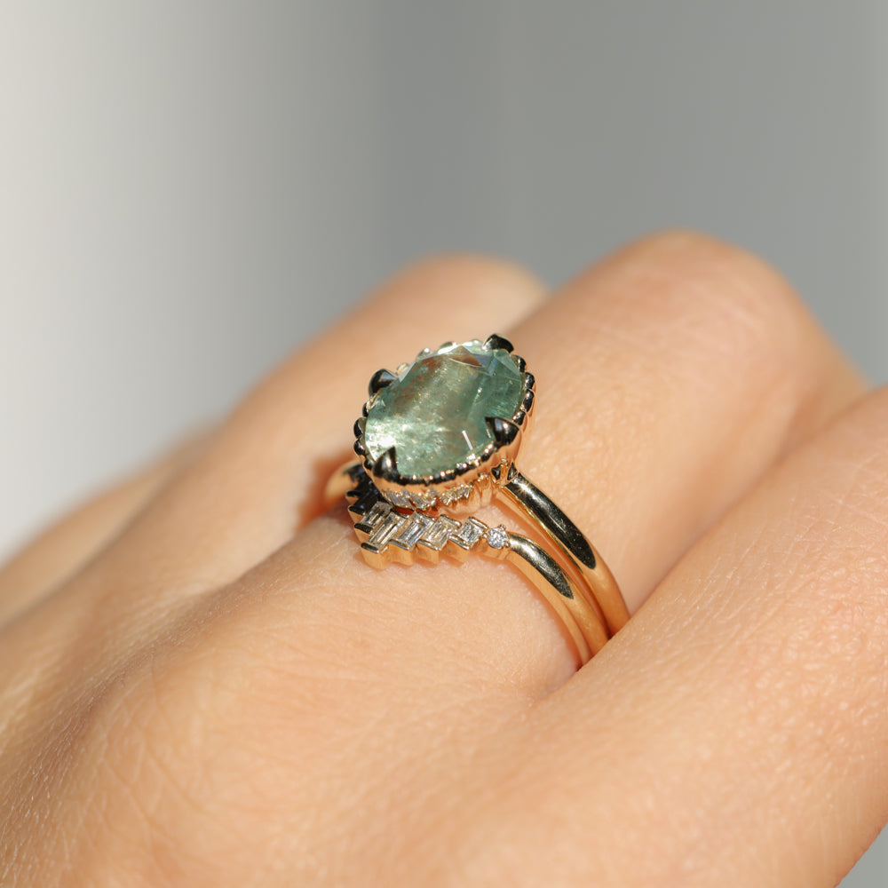 3.93ct Untreated Oval Seafoam Montana Sapphire Scallop Cup Solitaire in 14k Yellow Gold