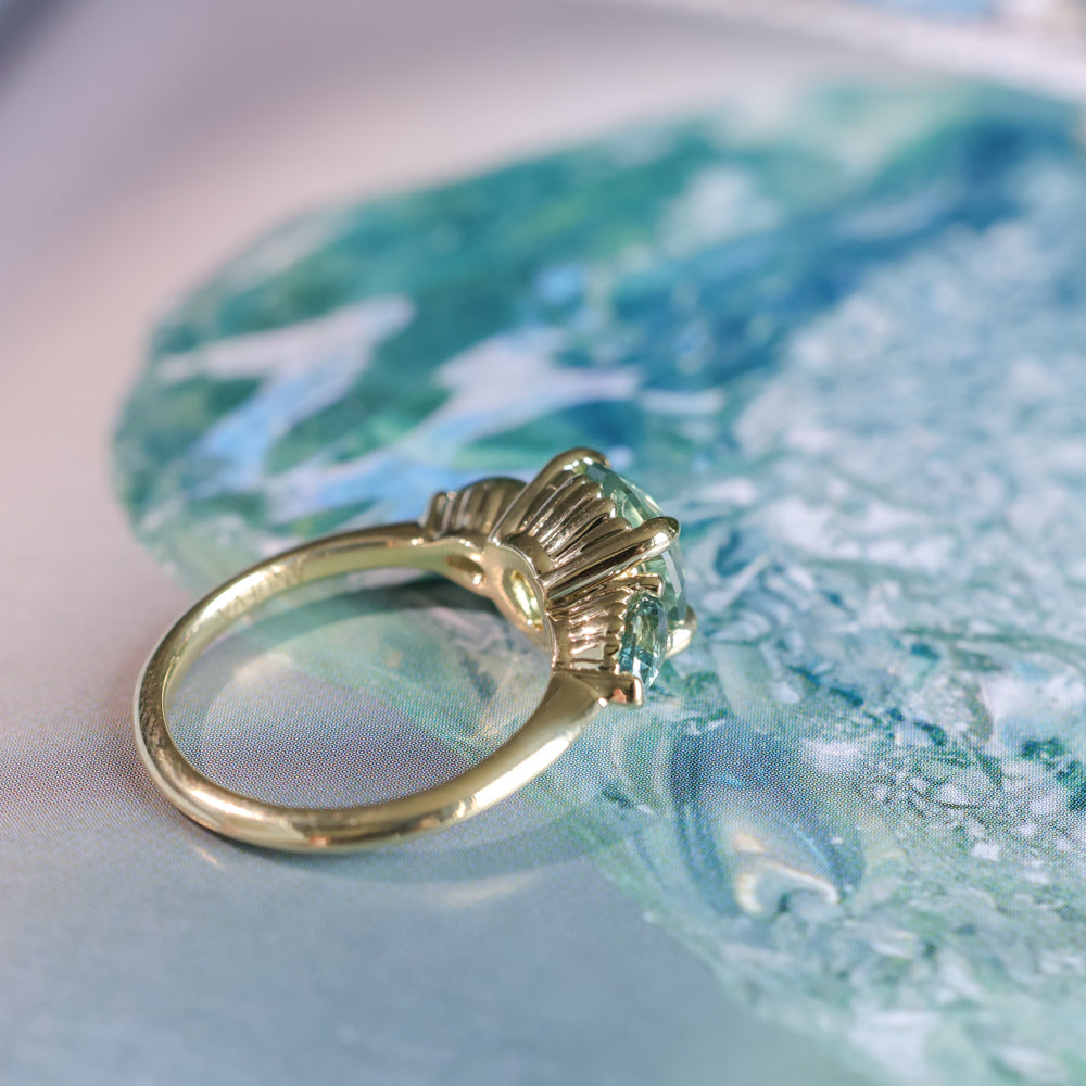 2.75ct Round Untreated Parti Montana Sapphire and Pear Montana Sapphire Three Stone Low Profile Scallop Ring in 18k Yellow Gold