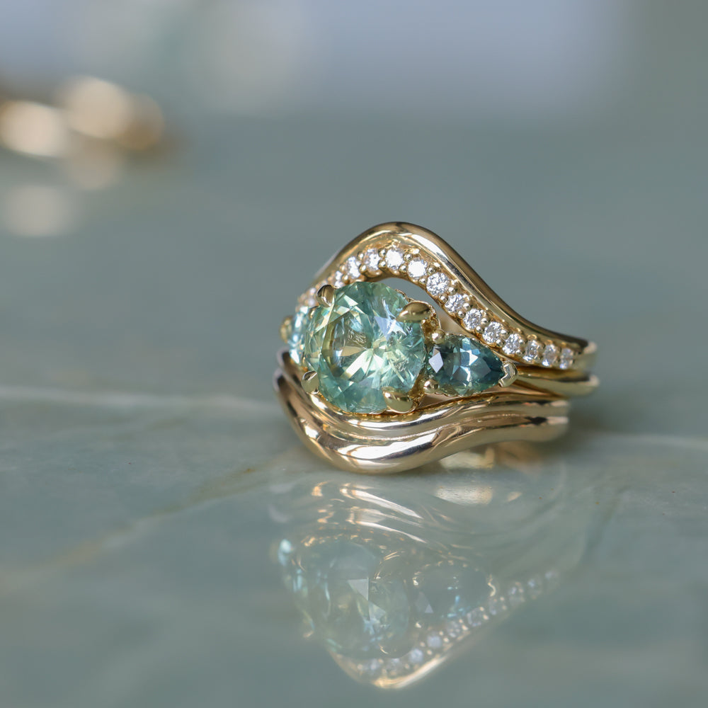 2.75ct Round Untreated Parti Montana Sapphire and Pear Montana Sapphire Three Stone Low Profile Scallop Ring in 18k Yellow Gold