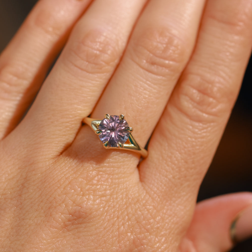 2.40ct Untreated Mauve Precision Cut Montana Sapphire Low Profile Six Prong Split Shank Solitaire in 18k Yellow Gold