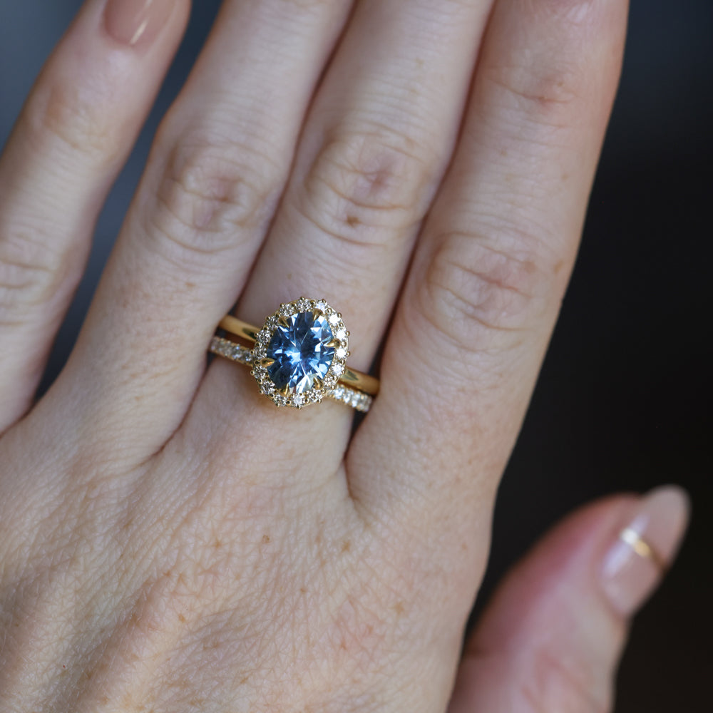 2.52ct Oval Untreated Montana Sapphire Antique-Style Diamond Halo Ring in 18k Yellow Gold