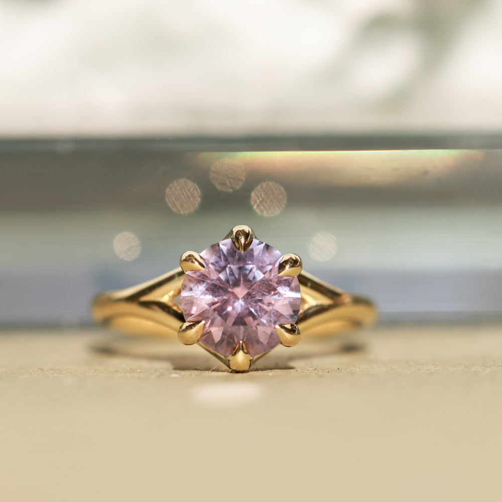 2.40ct Untreated Mauve Precision Cut Montana Sapphire Low Profile Six Prong Split Shank Solitaire in 18k Yellow Gold