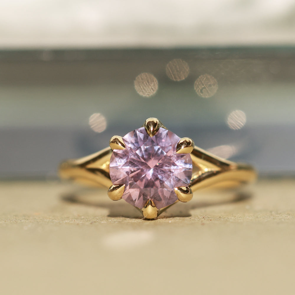 2.40ct Untreated Mauve Precision Cut Montana Sapphire Low Profile Six Prong Split Shank Solitaire in 18k Yellow Gold