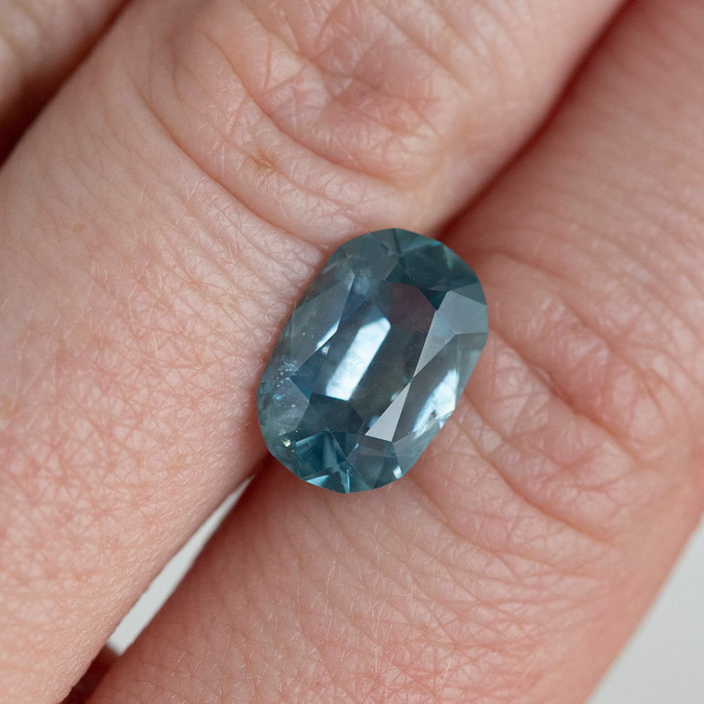 4.25CT ELONGATED CUSHION MONTANA SAPPHIRE, MEDIUM TEAL BLUE, 8.18x11.9MM