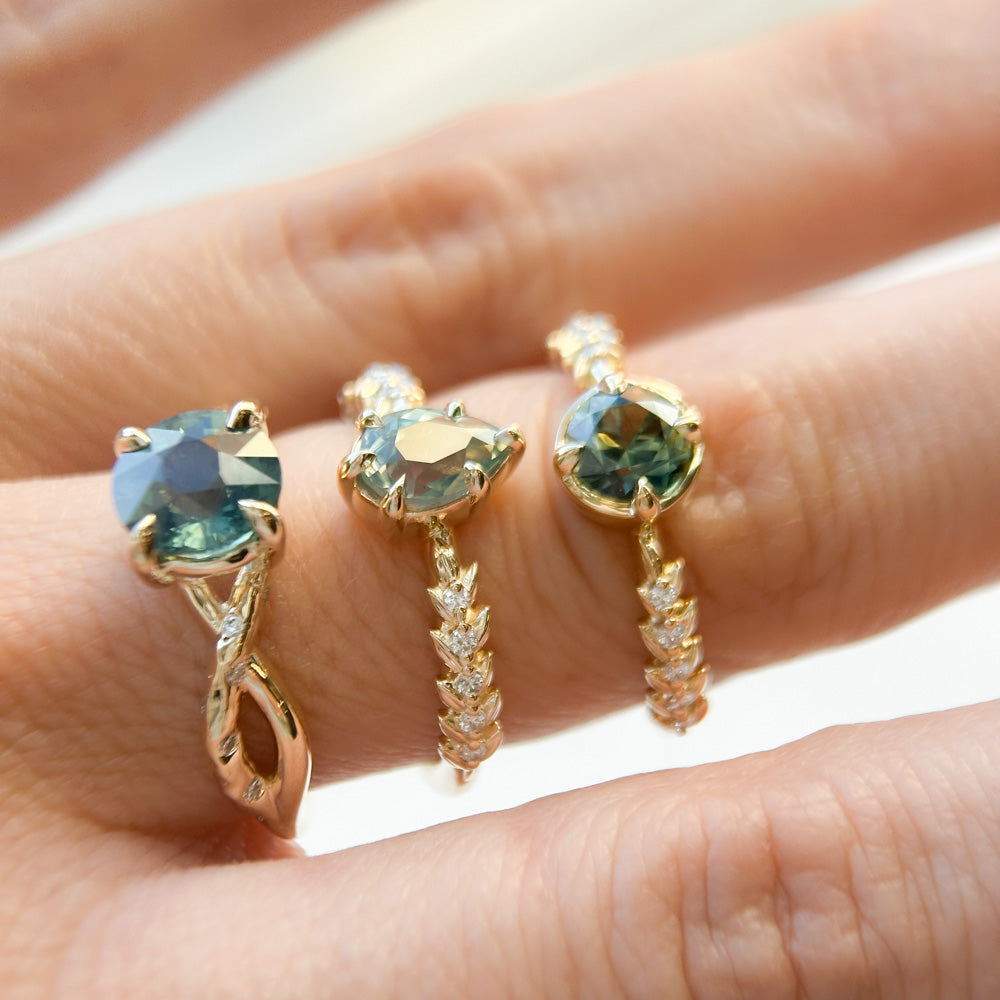 0.92ct Untreated Round Australian Parti Sapphire Low Profile 4 Prong Vine Solitaire with Diamonds in 18k Yellow